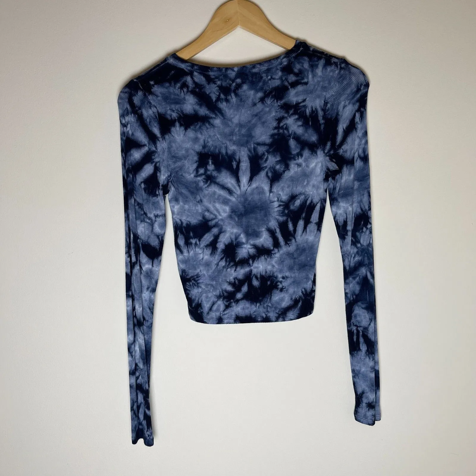 Wild Fable | Blue Tie Dye Long Sleeve Top | Small - Image 4
