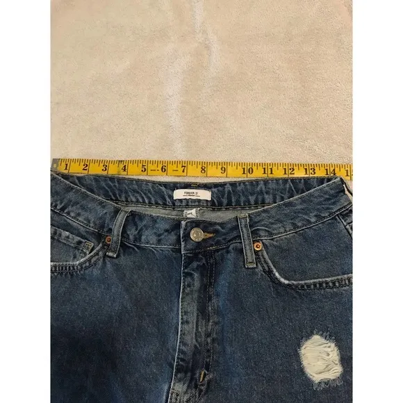 Forever 21‎ distressed  Size 29 denim shorts - Image 10