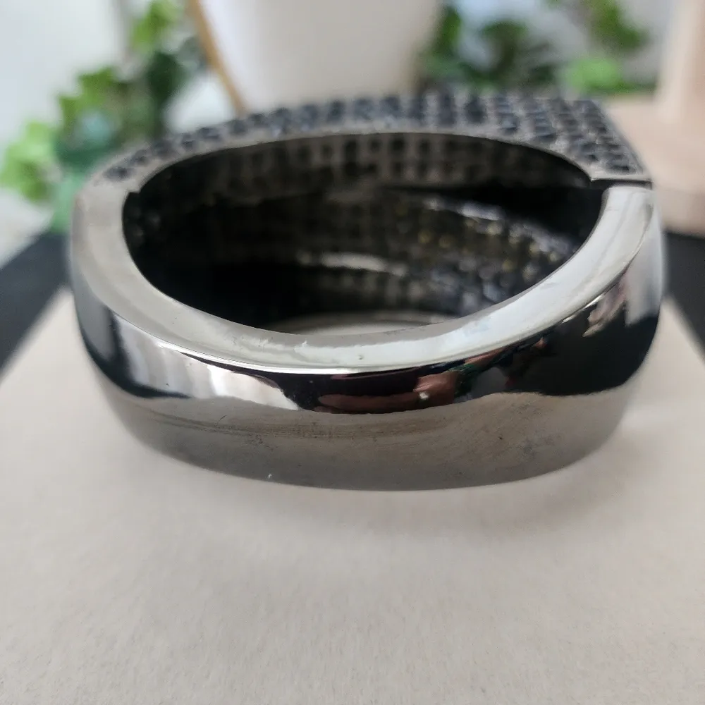 Unique Gunmetal Asymmetrical Crystal Statement Clamper Hinge Bracelet Black - Image 7