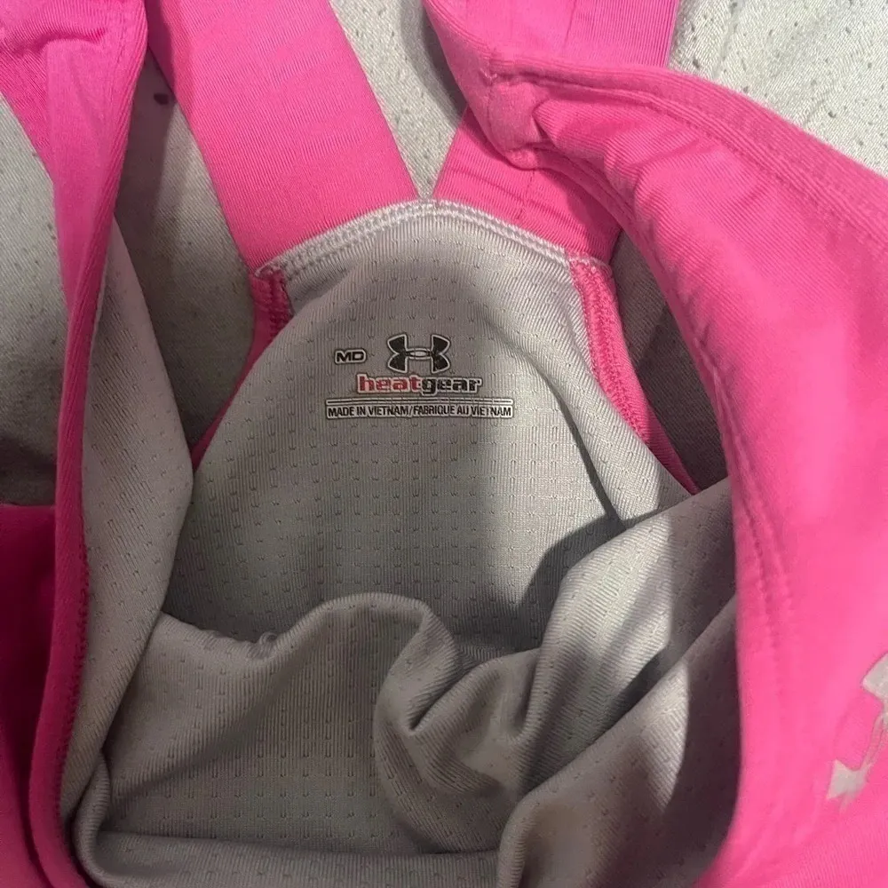 Under Armour Pink Sports Bra Tank Top | Heat gear| Workout Athletic| Size Medium - Image 4