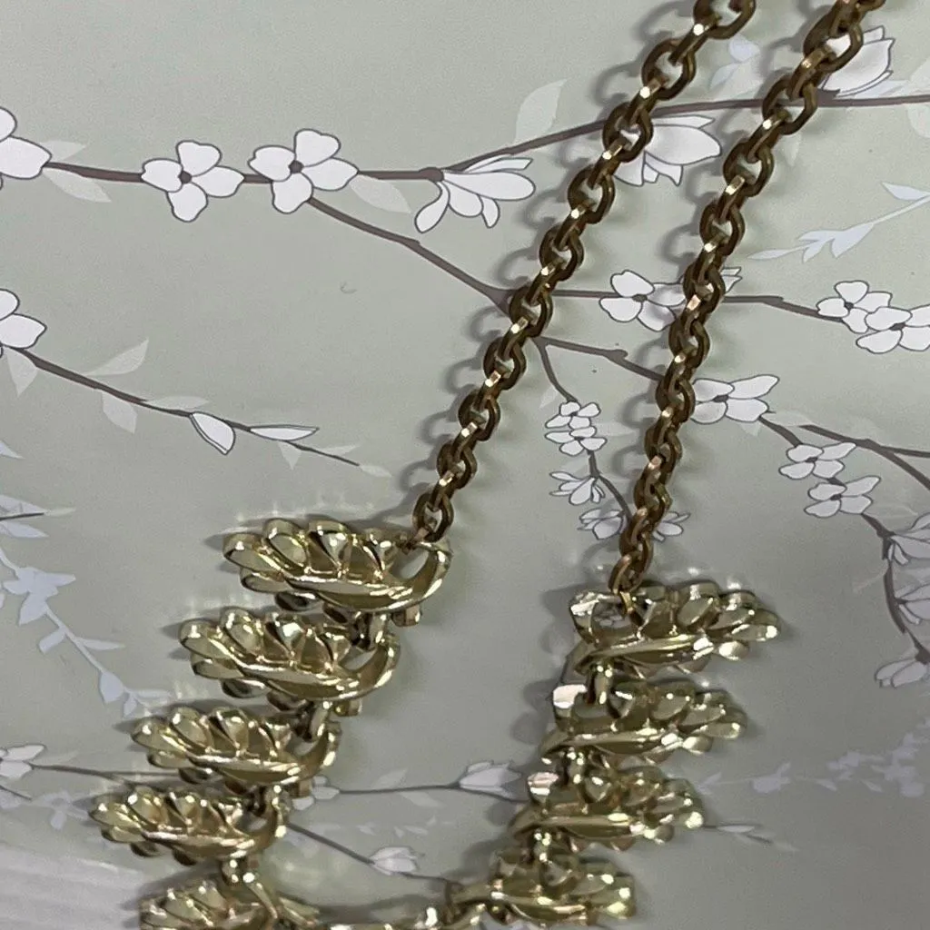 VTG Coro 1940’s/50’s gold tone plated leaf link collar or choker necklace. - Image 6