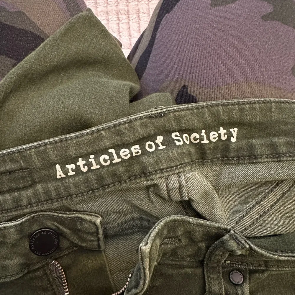 Articles of Society Distressed Jeans - Image 4