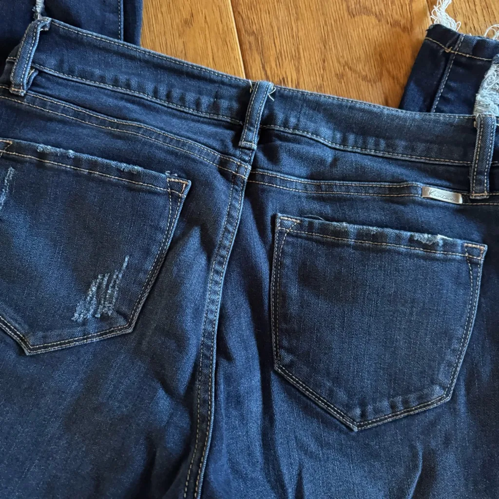 KanCan Skinny Jeans Women’s 9/28 Dark Wash Blue Denim Mid Rise Distressed - Image 5