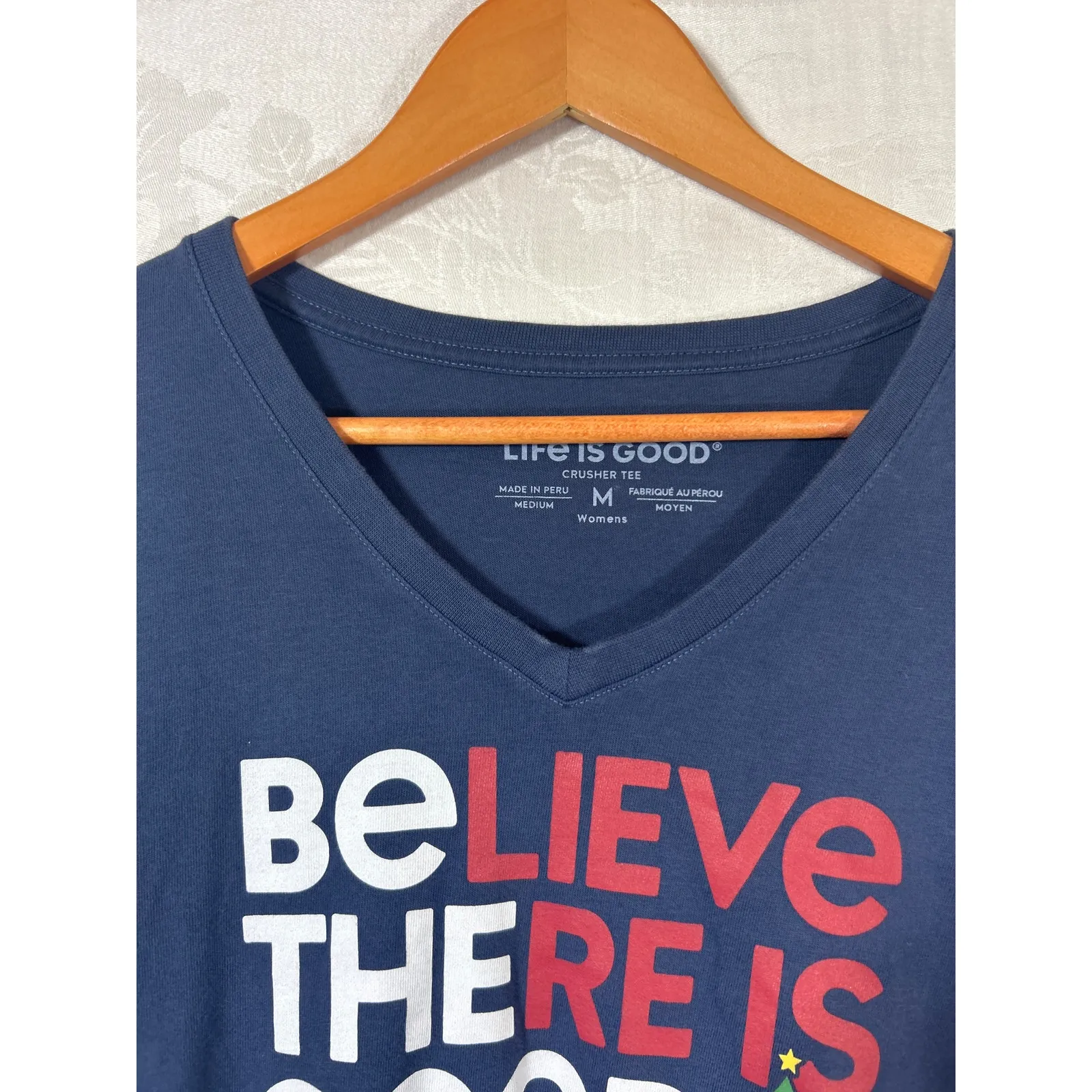 Life is Good T Shirt M Crusher Tee Believe There is Be The Christmas Tree - Image 3