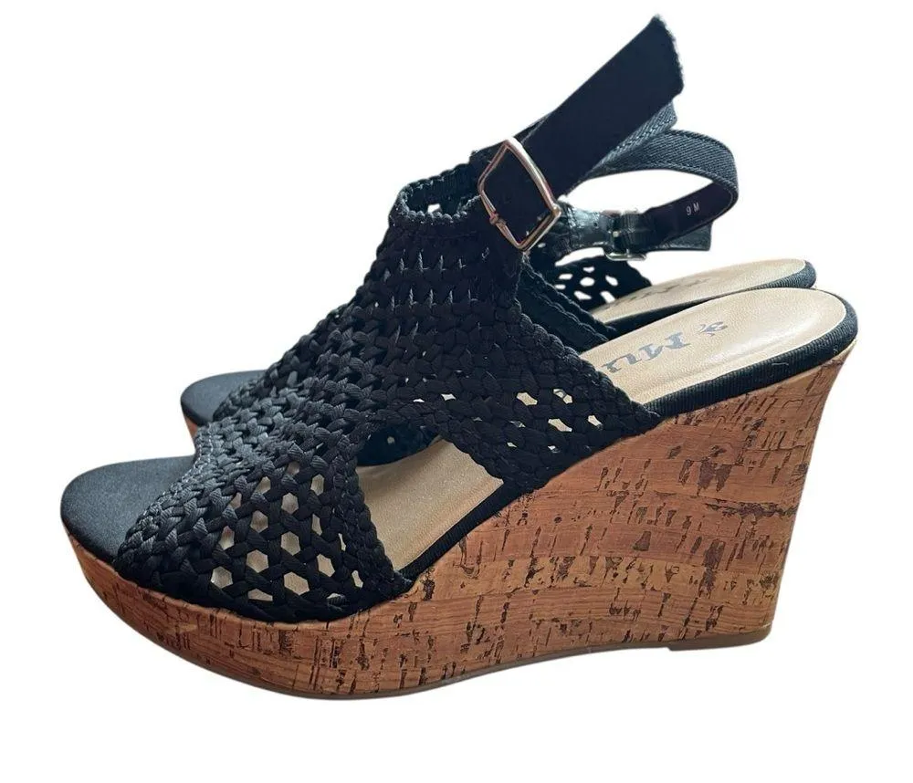 Mudd Festival Cork Wedge Sandal Crochet Mesh Black
women’s size 9 New - Image 5
