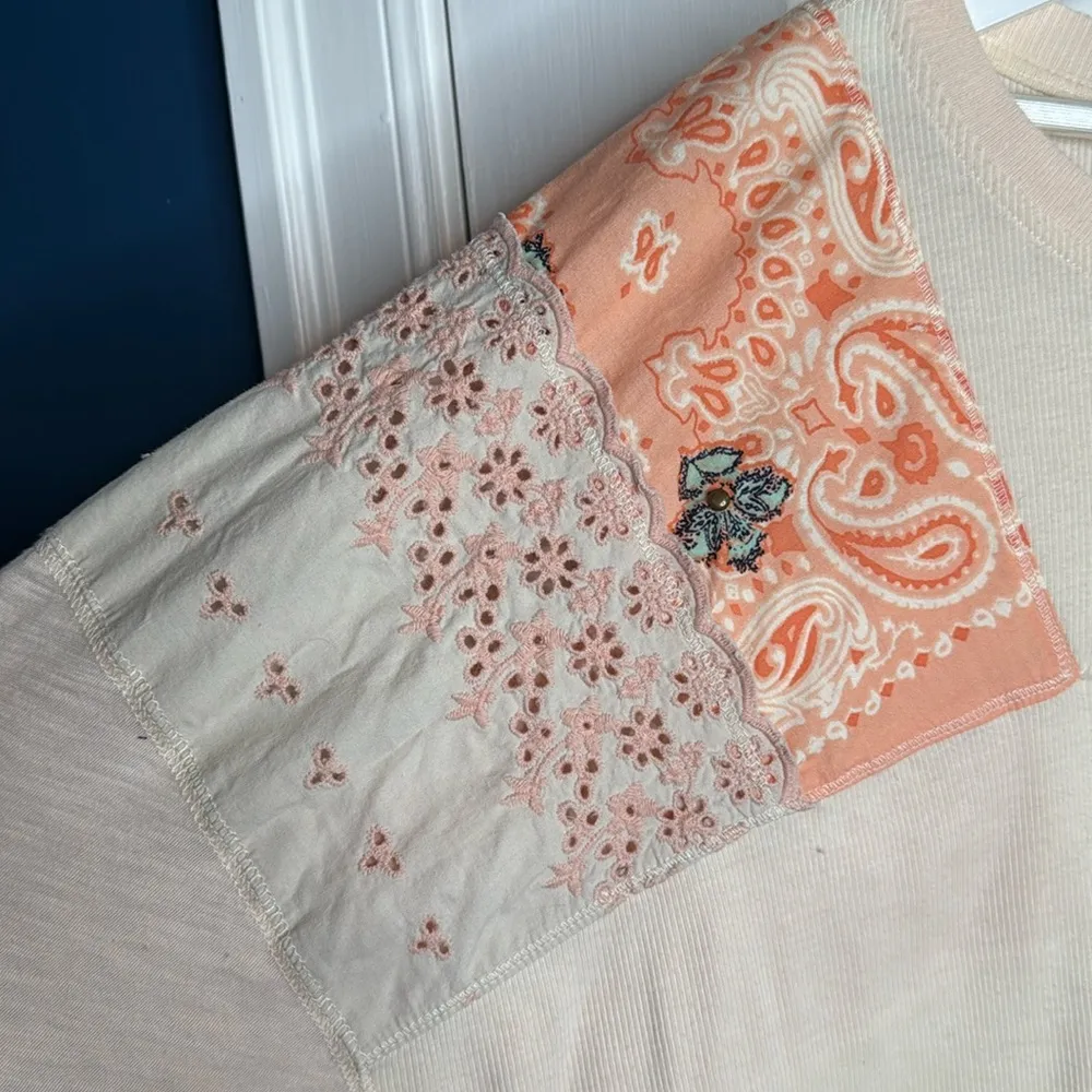 Free People Camiseta Feelin It Boho Patchwork Top in Alabaster Combo W1096 Sz S - Image 7