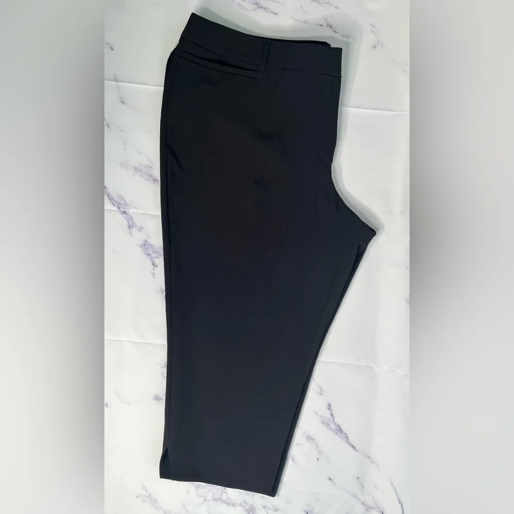 EVRI capri mid rise mid calf black dress pants new size 24W - Image 2