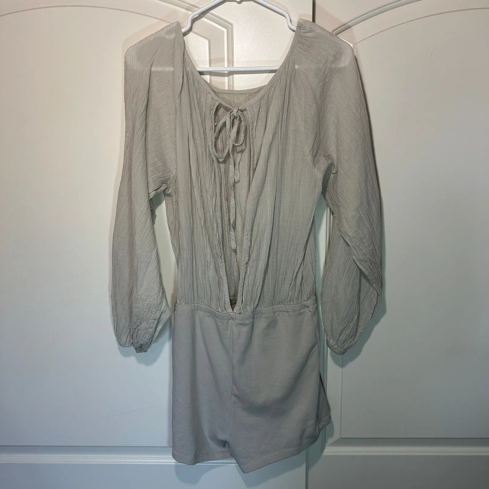 Free‎ People Real Resort Romper In Stone Long Sleeve Beige Open Back Cotton M - Image 4
