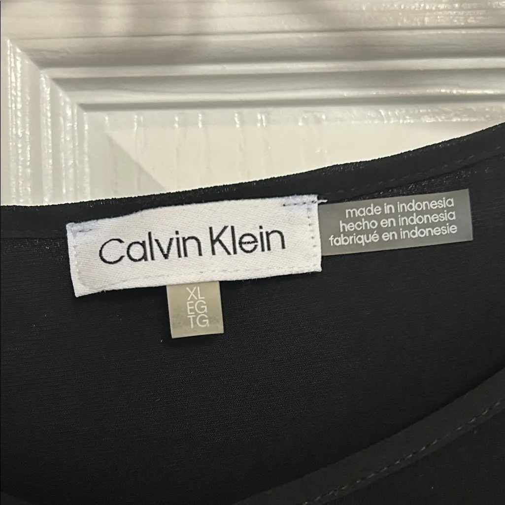 Calvin Klein Women's Elegant Black Blouse - Image 7