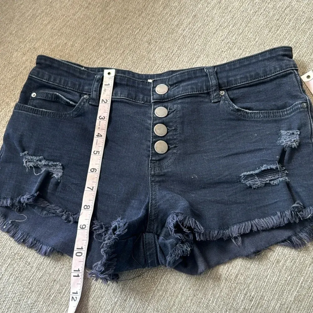 Billabong short shorts distressed black size 26 micro - Image 7