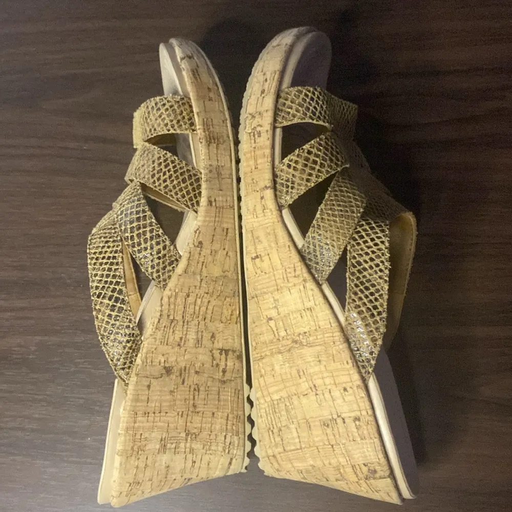 CROCS A-Leigh Women’s Size 11 Snake Pattern Sandals Wedge Leigh Crocs 202040 - Image 11