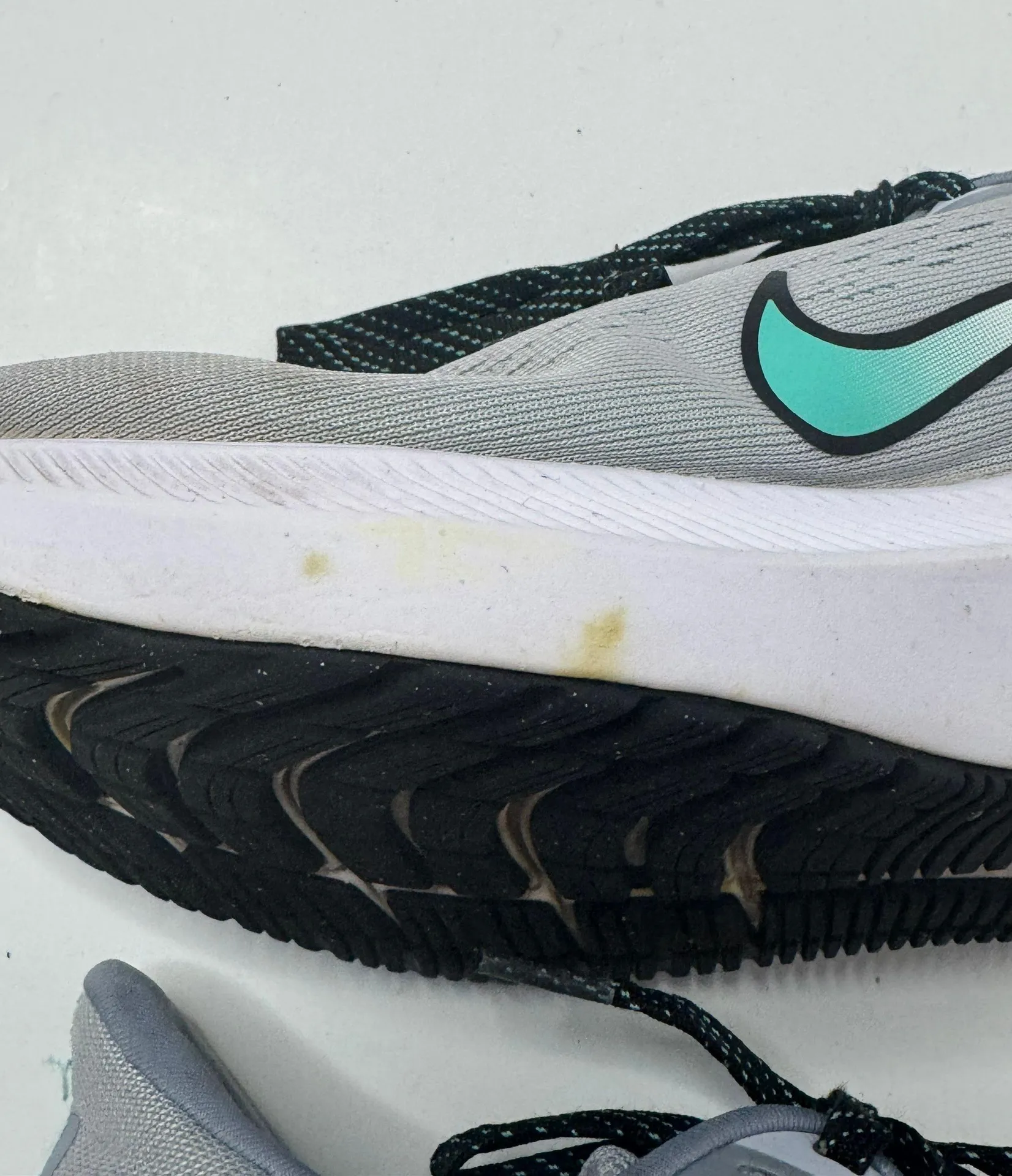 Air Zoom Winflo 7 Size 7.5 Running Shoes - Image 6