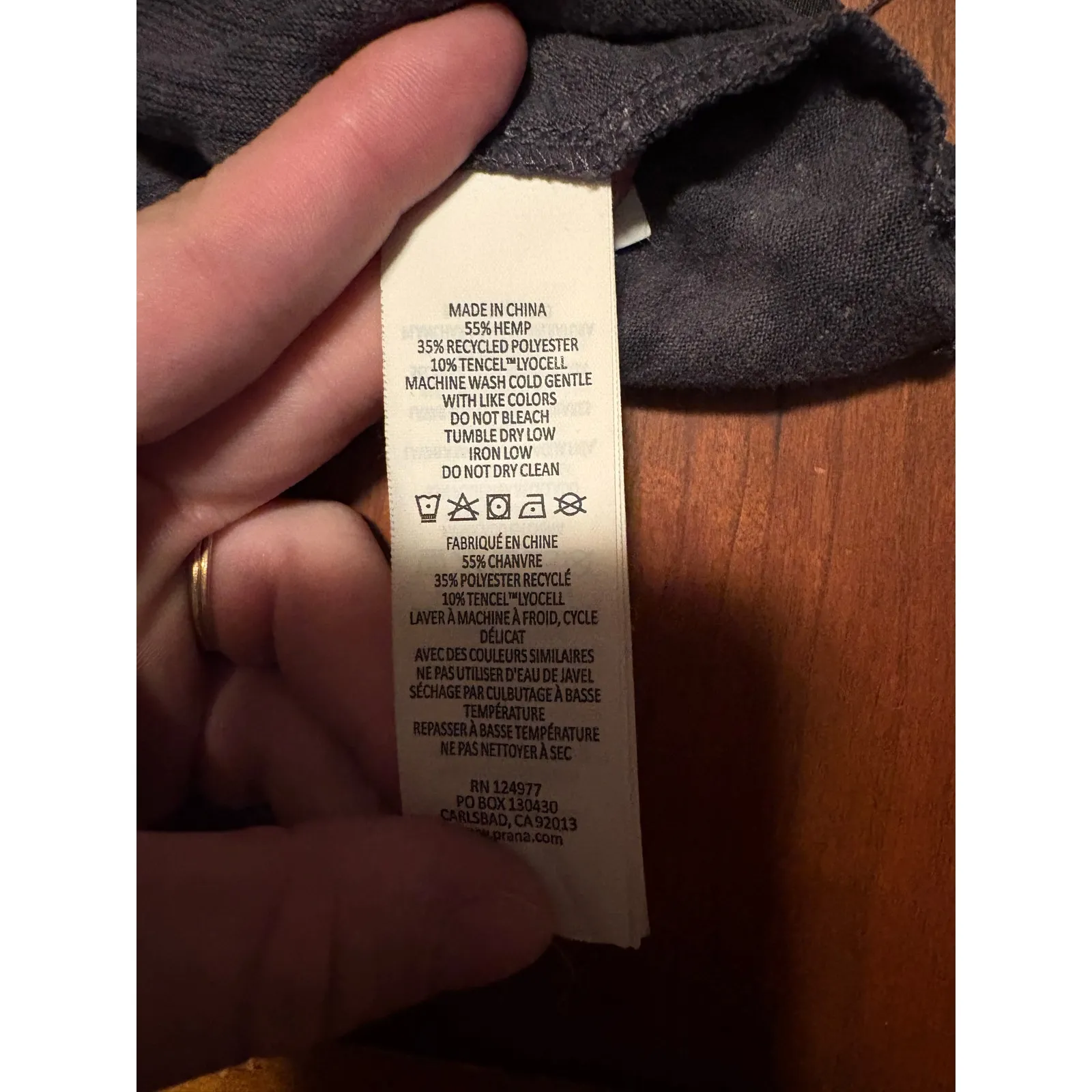 Prana Organic Hemp Vneck Tshirt Sz XS - Image 3