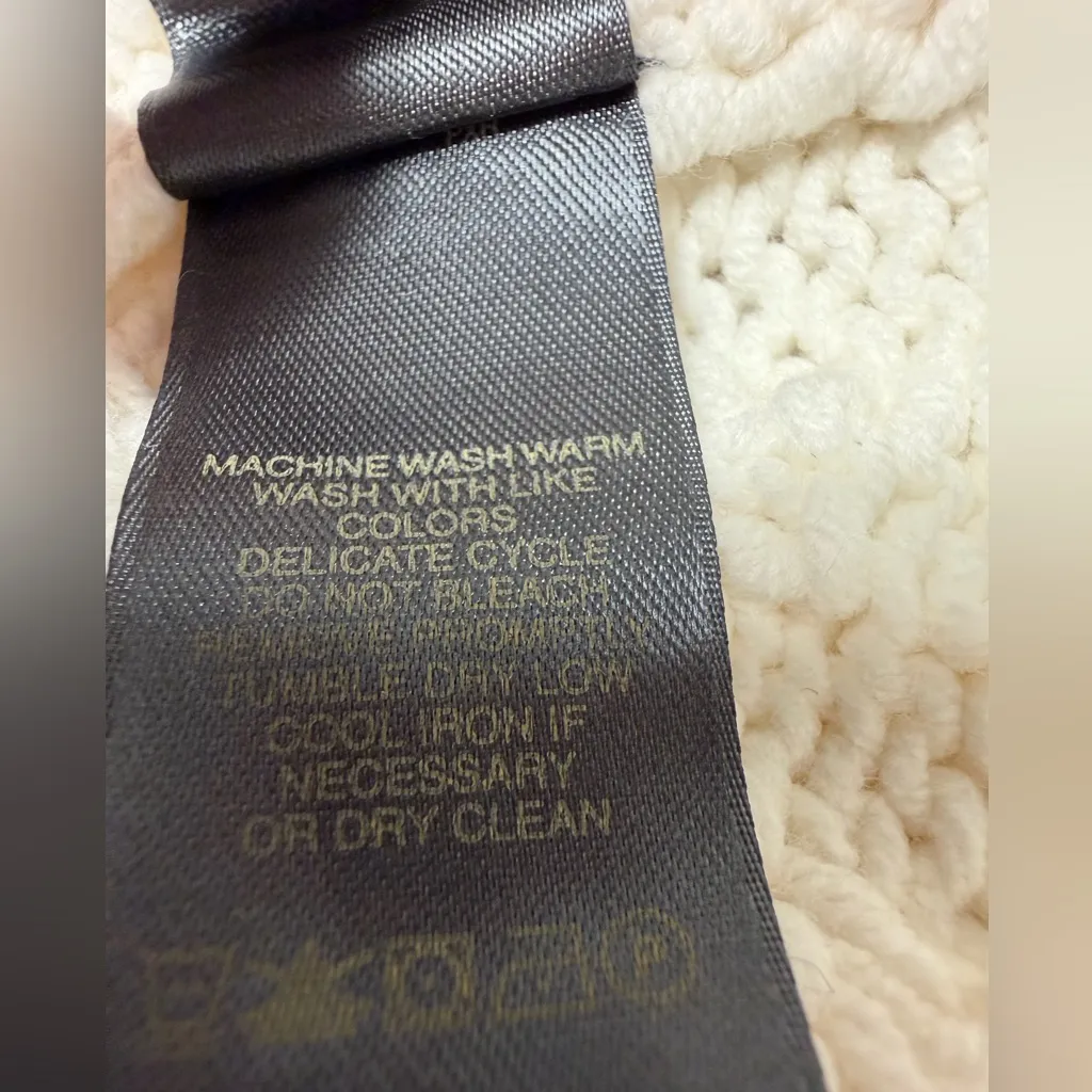 Liz Claiborne Women’s 2X Cable Knit Sweater Cream Ivory V-Neck Cozy Classic - Image 4