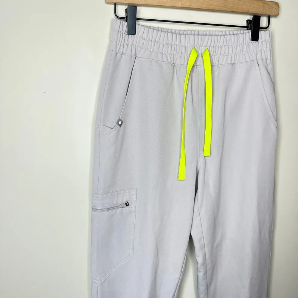 FIGS X-Small Scrubs Set Zamora Joggers & Casma Three-Pocket Scrub Top Medical - Image 7