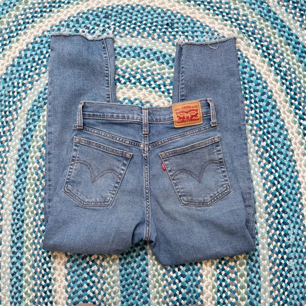 Levi Wedgie Straight Jeans - Image 7
