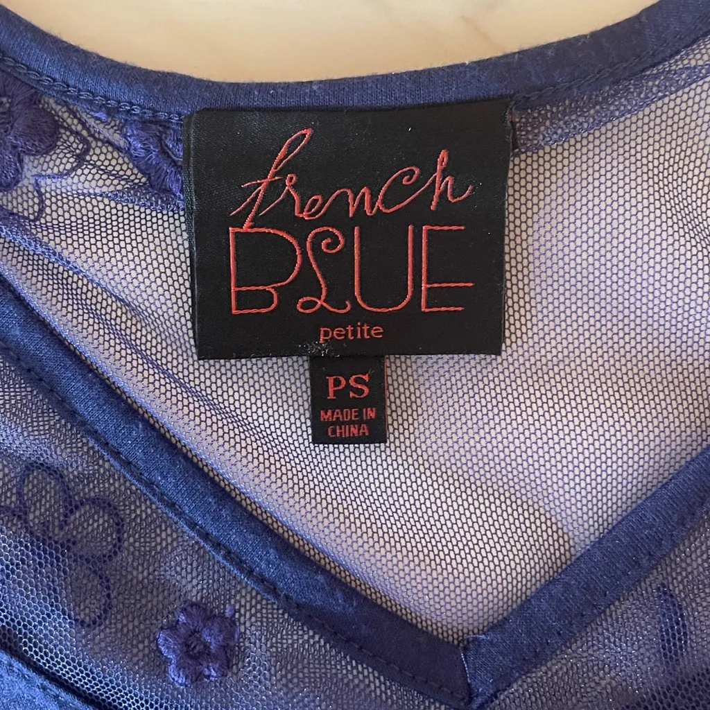 French Blue Petite Navy Tie Front V Neck Top Mesh Detail 3/4 Sleeve PS NWT Size undefined - Image 3