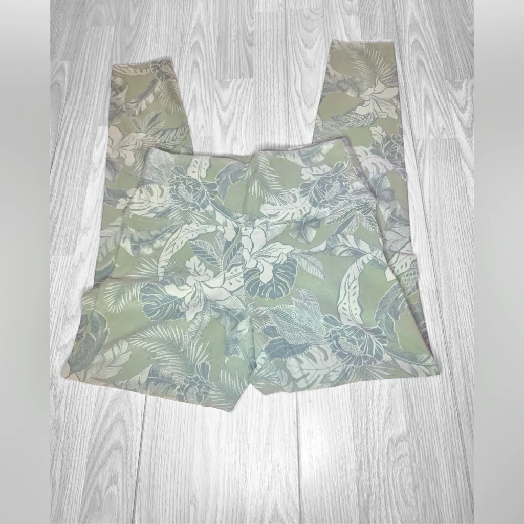 PINK VICTORIAS SECRET Women’s Camo Green Tropical Leaf Print Yoga Leggings - Image 5