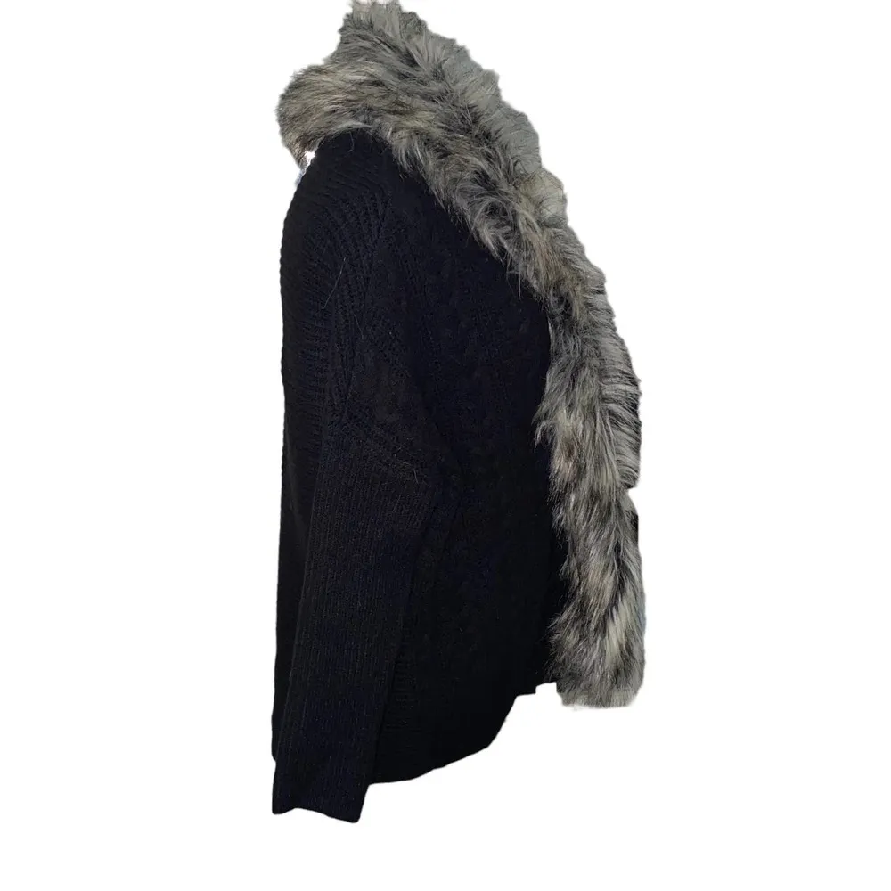 Oversized Faux Fur Lined Knit Black Sweater Cardigan Size Small - Image 6