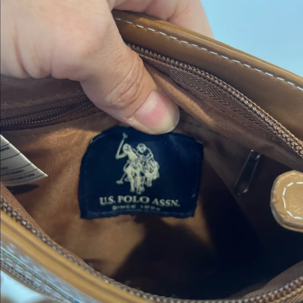 U.S. Polo Assn. Multicolor Crossbody Bag. White - Image 9
