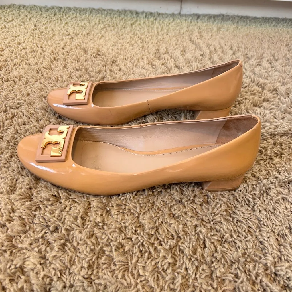 TORY BURCH Gigi Flats Pumps in Nude Women's Size 9.5 Block Heel Patent Leather - Image 6