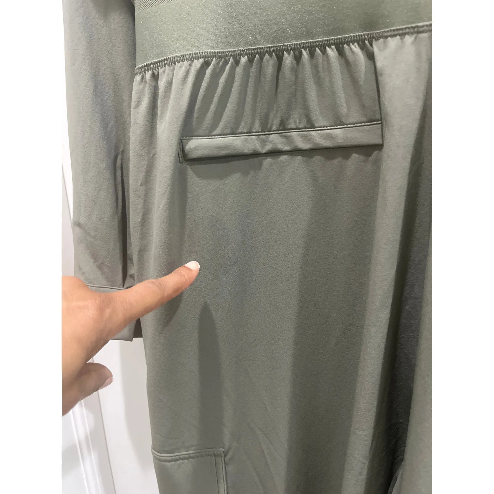 Athleta Brooklyn Long Sleeved Jumpsuit in Moss Sz 12P - Image 9