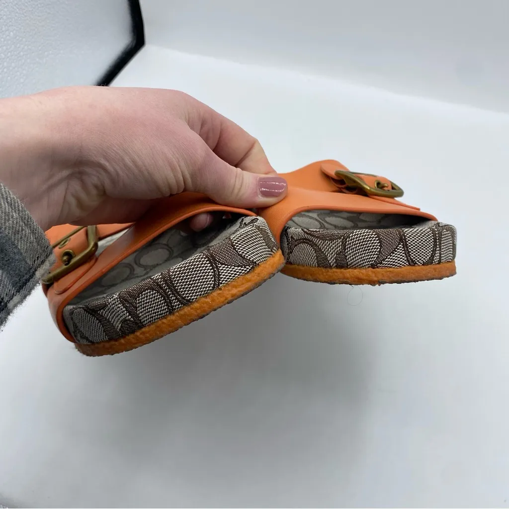 COACH Addison Tangerine Leather Slip On Sandals With Gold Hardware US 7.5 EUC - Image 4