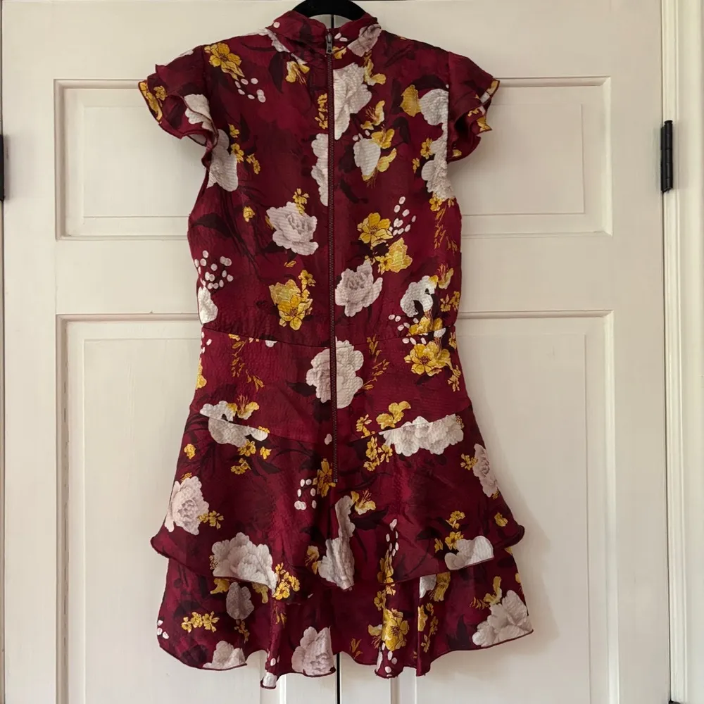 Alice + Olivia Lashay Ruffle Dress Size 4 Red Floral Mini Dres Bow Tie Neck Silk - Image 14