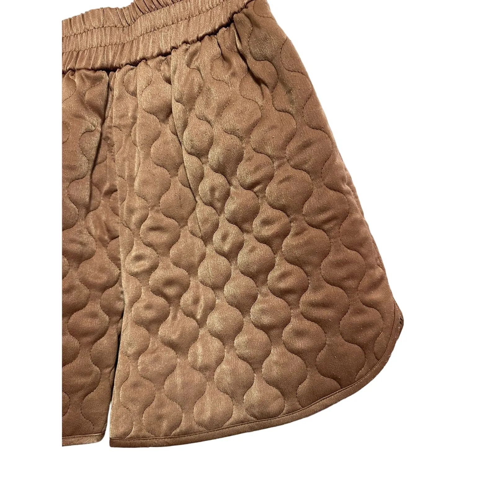 Pink Dolphin women's brown quilted shorts size‎ Medium - Image 2