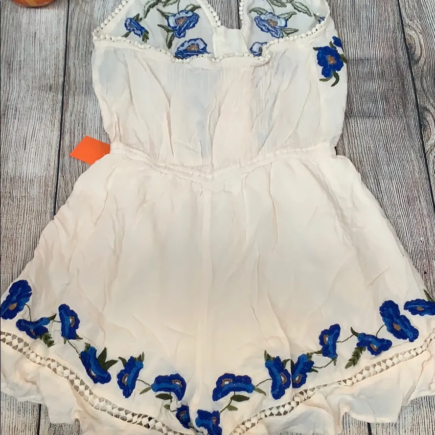 Size small American Eagle Outfitter shorts romper - Image 5