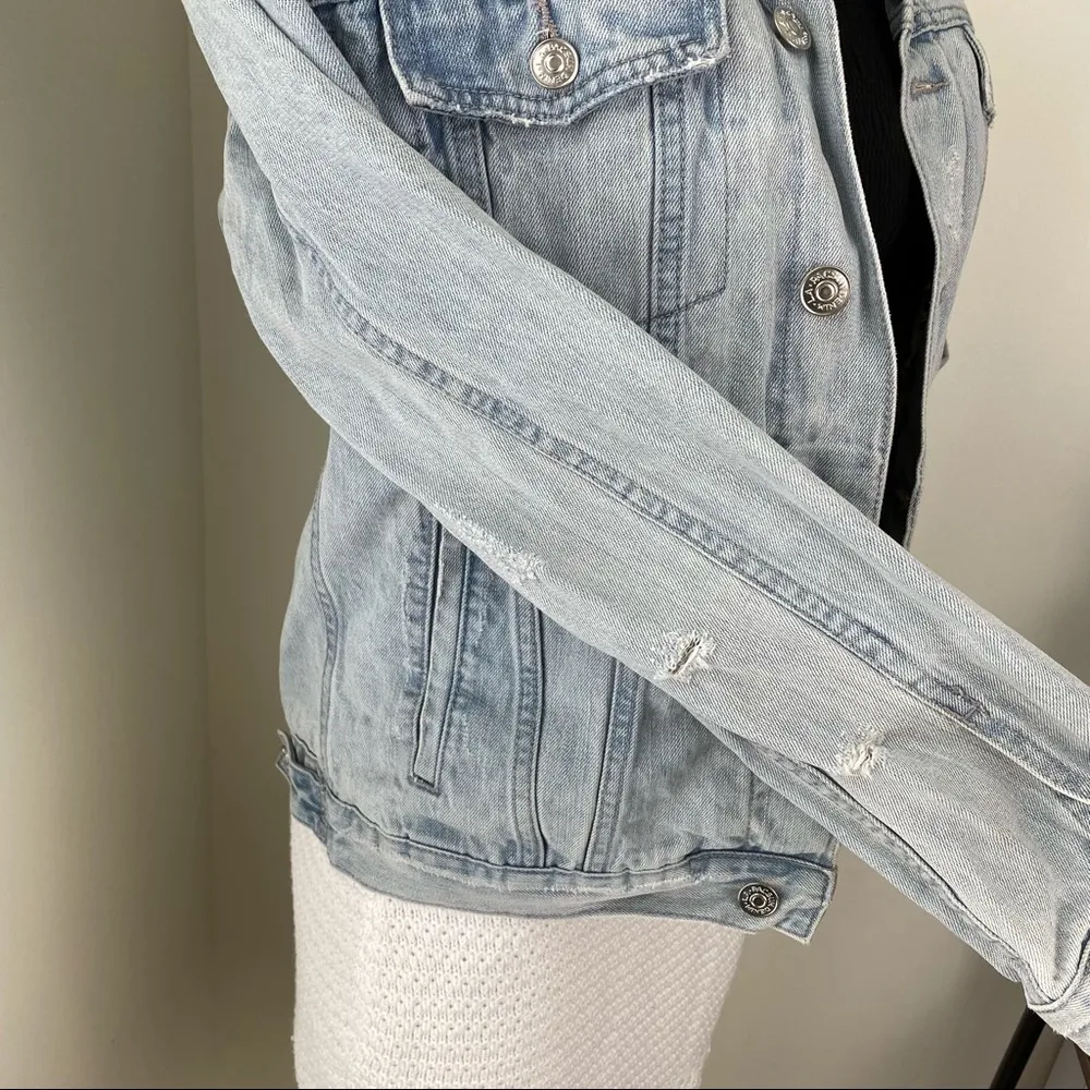 Pacsun Distressed denim Jean jacket Size Small S w/ Cheetah leopard lining - Image 8