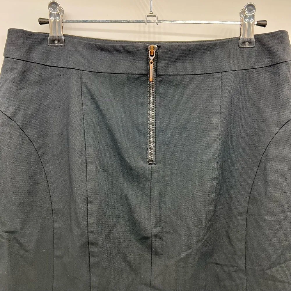 Nanette Lepore Pencil Skirt w/Pleated Trim at the Hem-Metal Exposed Zipper-Sz 6 - Image 7