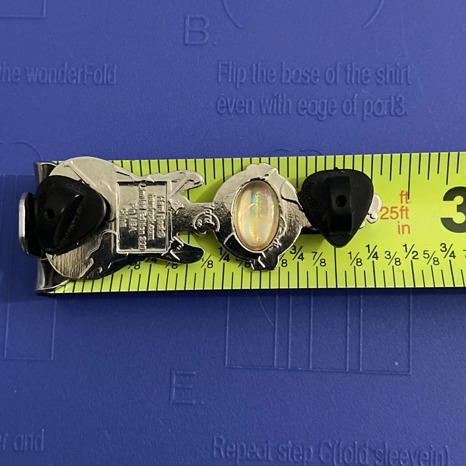 Hard Rock Cafe Biloxi 2010 Guitar Pin Limited Edition 300 Collectible Music - Image 8