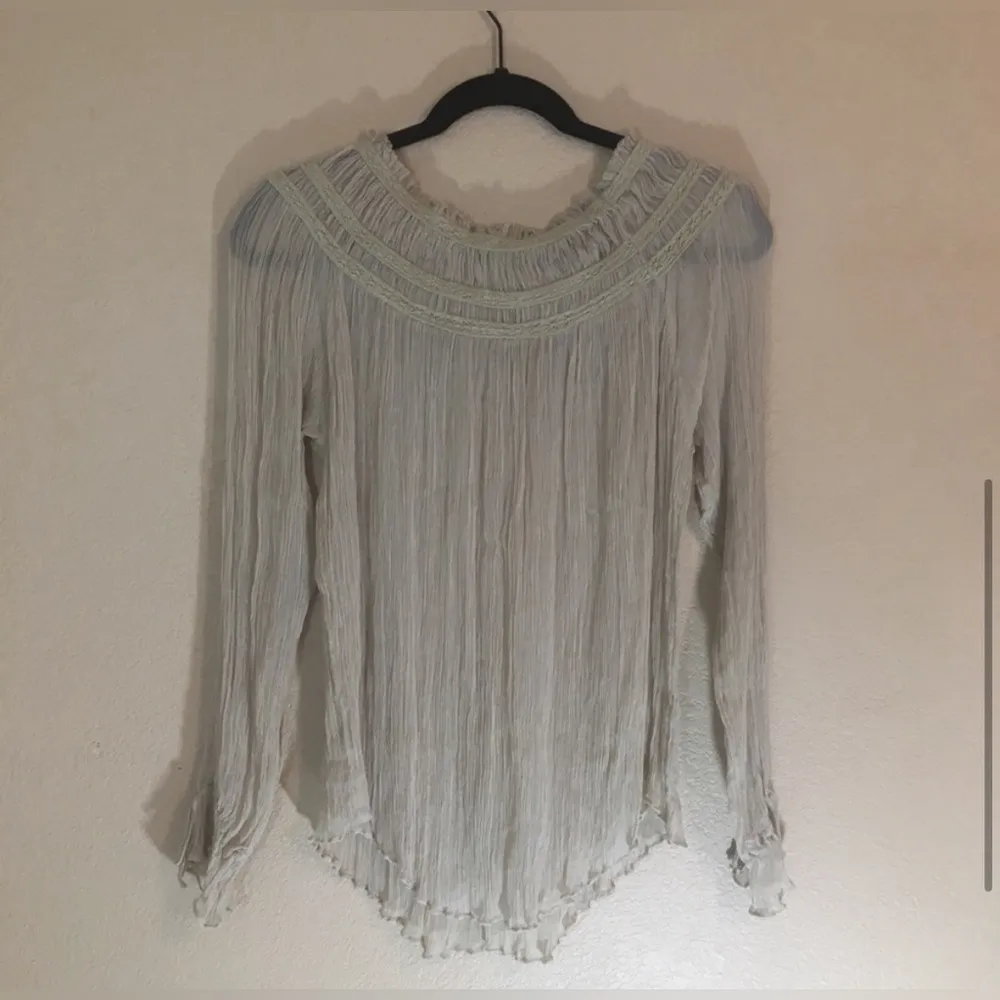 Kimchi blue tan gauzy blouse with lace details - Image 5