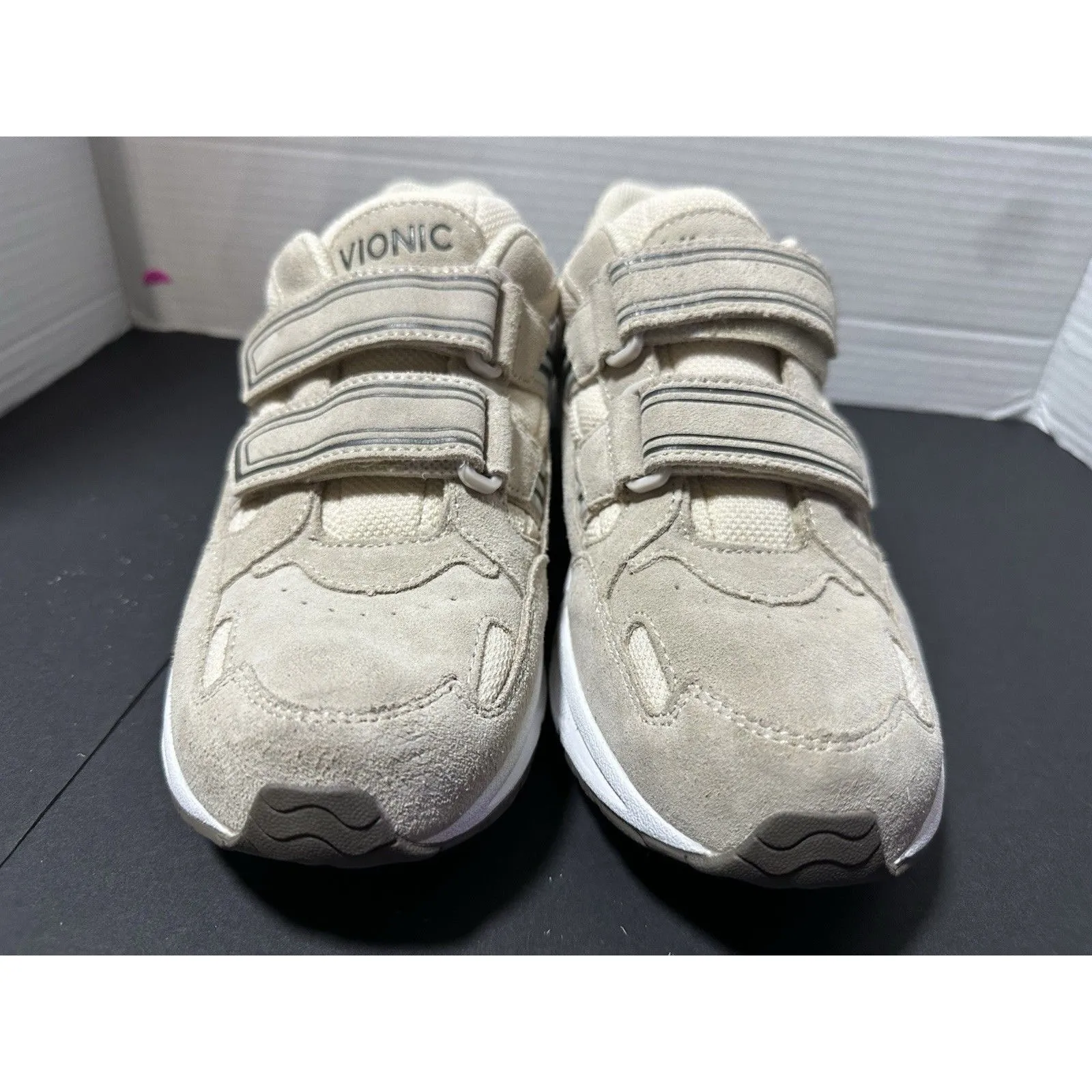 Vionic Tabi Women's Hook & Loop Walking Shoes, Cream Suede Size 8.5 - Image 2