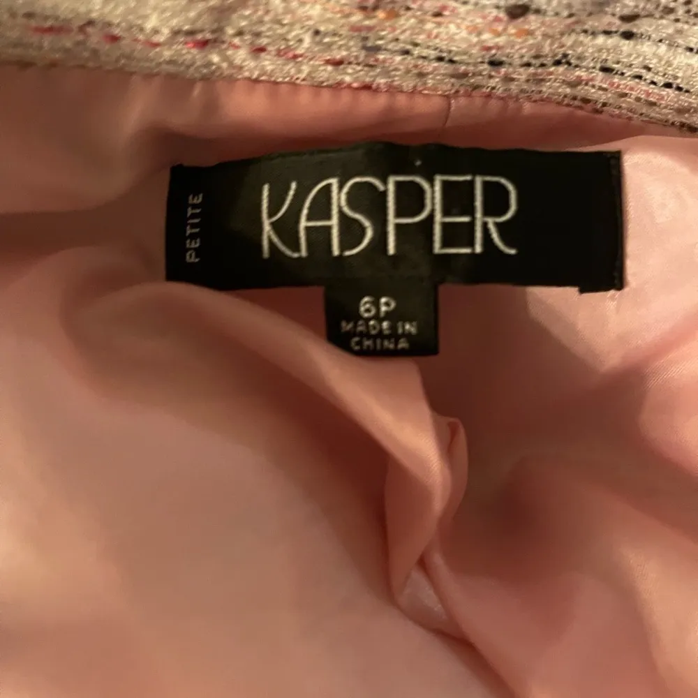 𝅺KASPER 6P, Beautiful Tweed Design Blazer, Like New Condition Pink - Image 4