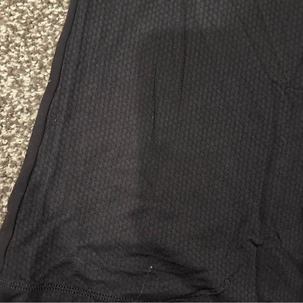 Lorna Jane open back Black Long Sleeve active Women's Top - Image 8