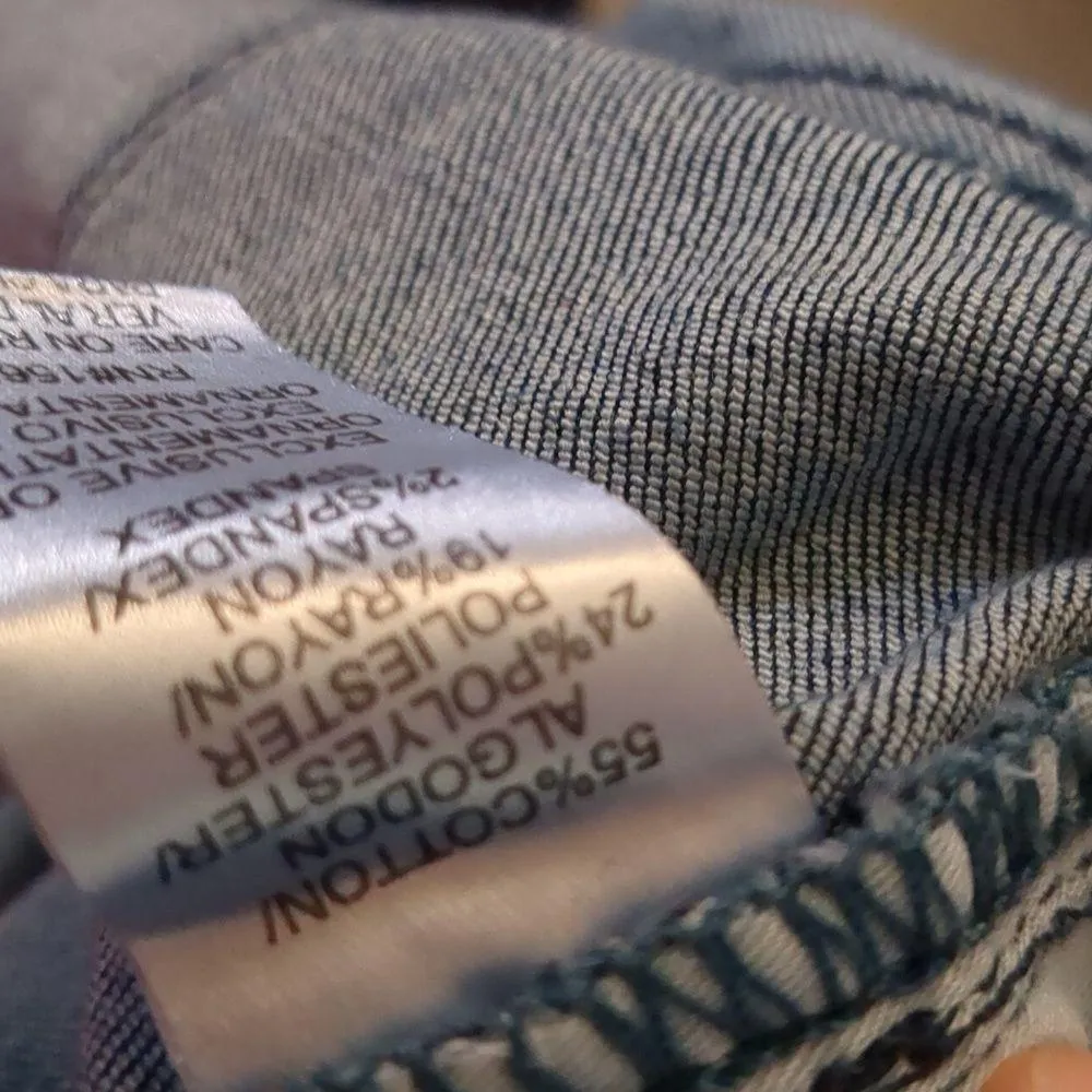 Wit & wisdom distressed jeans size 14 - Image 5