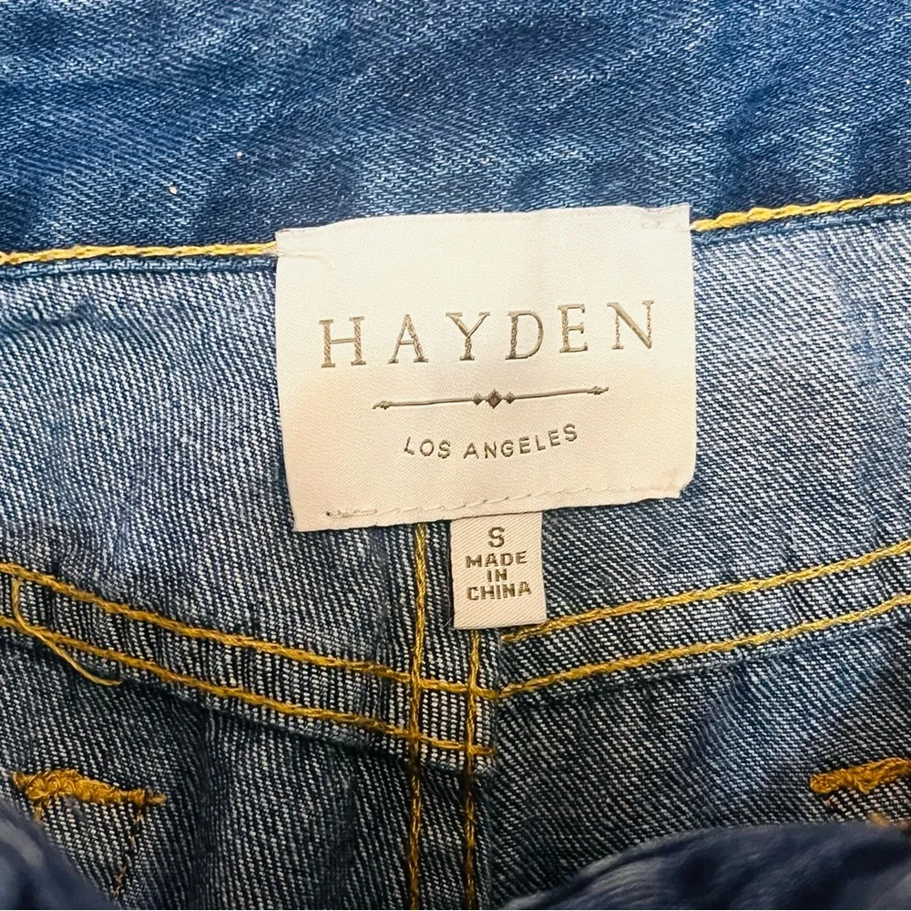 Hayden Los Angeles RUFFLE WAIST DENIM SHORT paper bag raw hem size small - Image 3