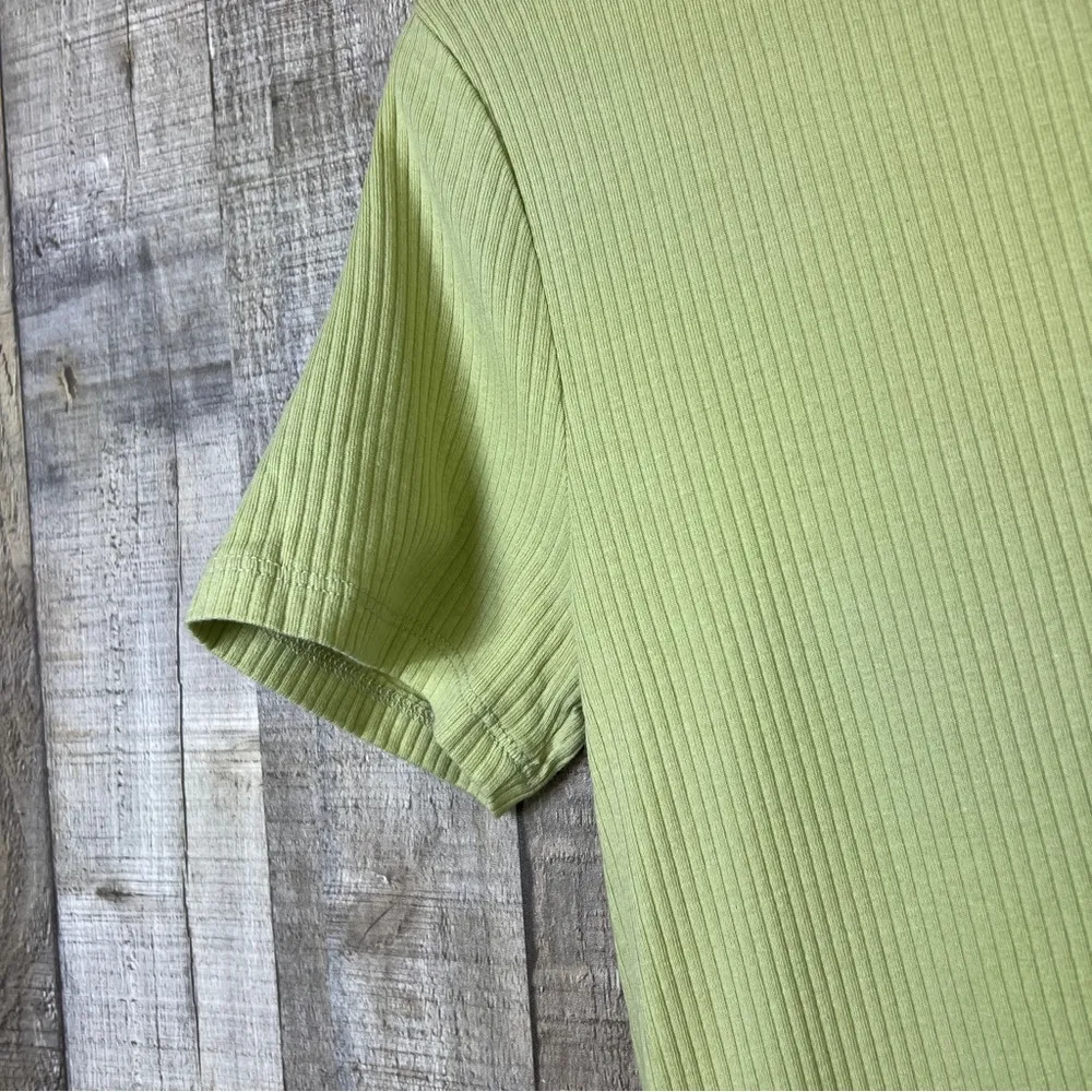 A New Day Light Lime Green Ribbed Short Sleeve Crewneck Small Top - Image 3