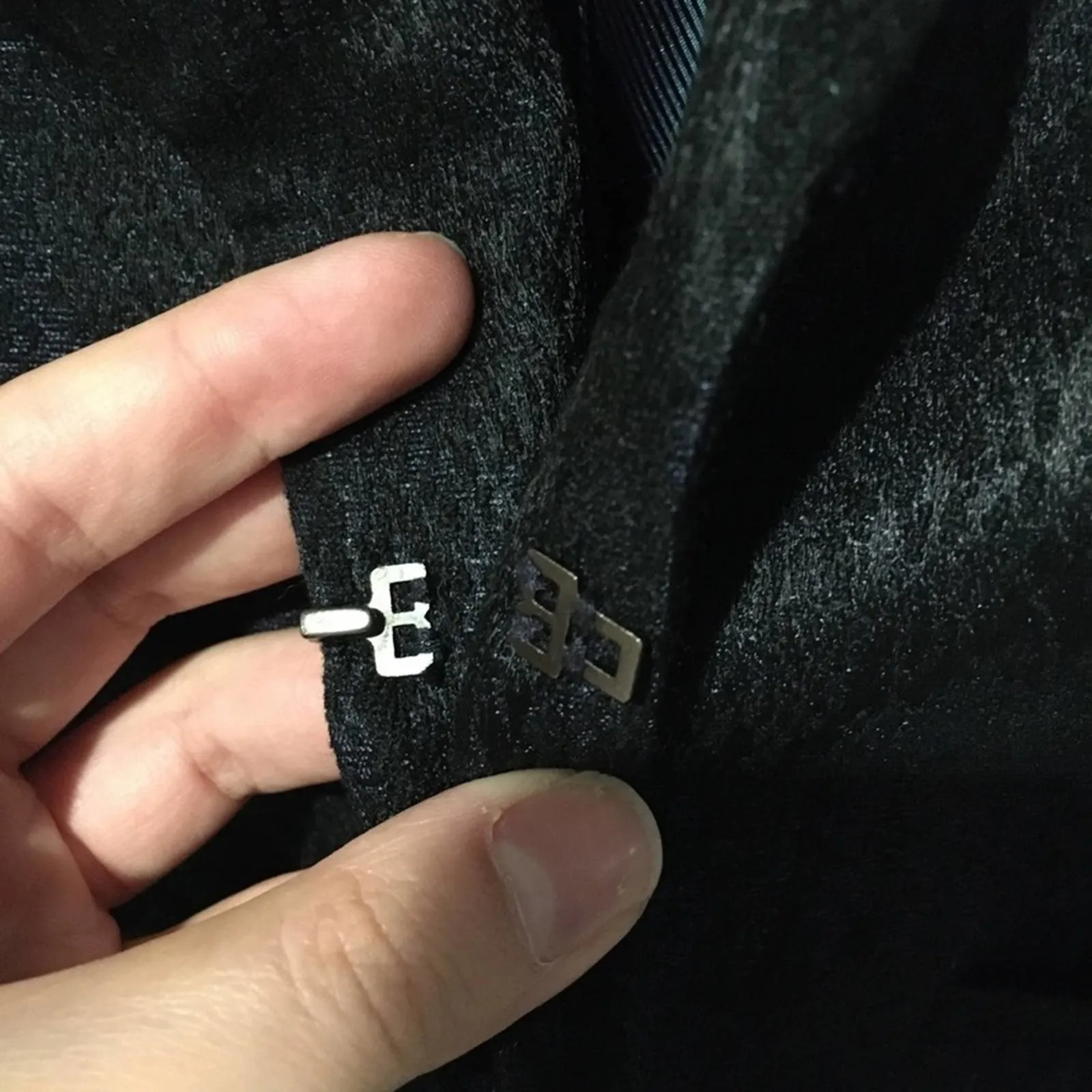 Robert Graham black blue metallic blazer 8 - Image 4