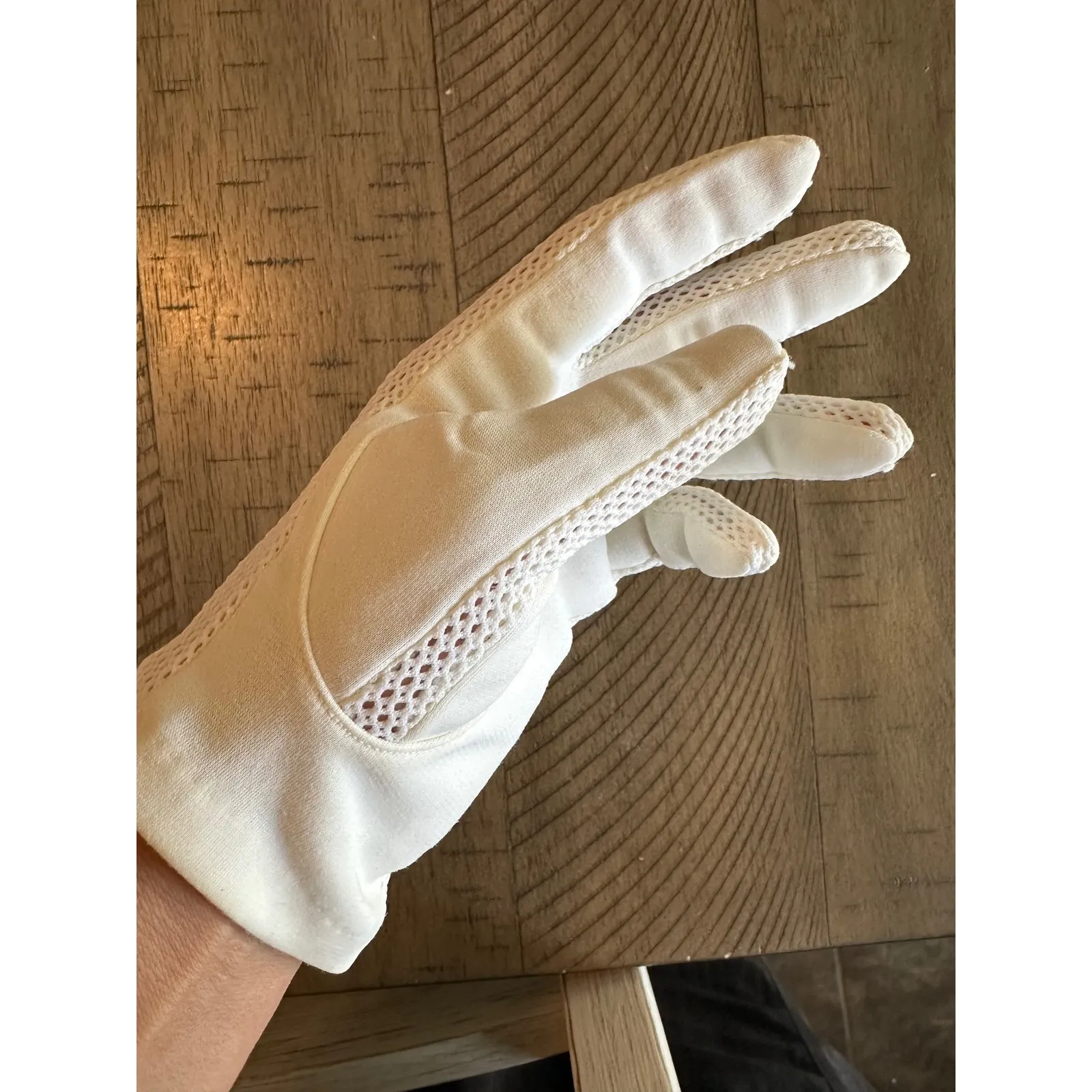 Vintage 1950s/60s Evening Set: Silver Metallic Clutch&2 Pairs White Dress Gloves - Image 4