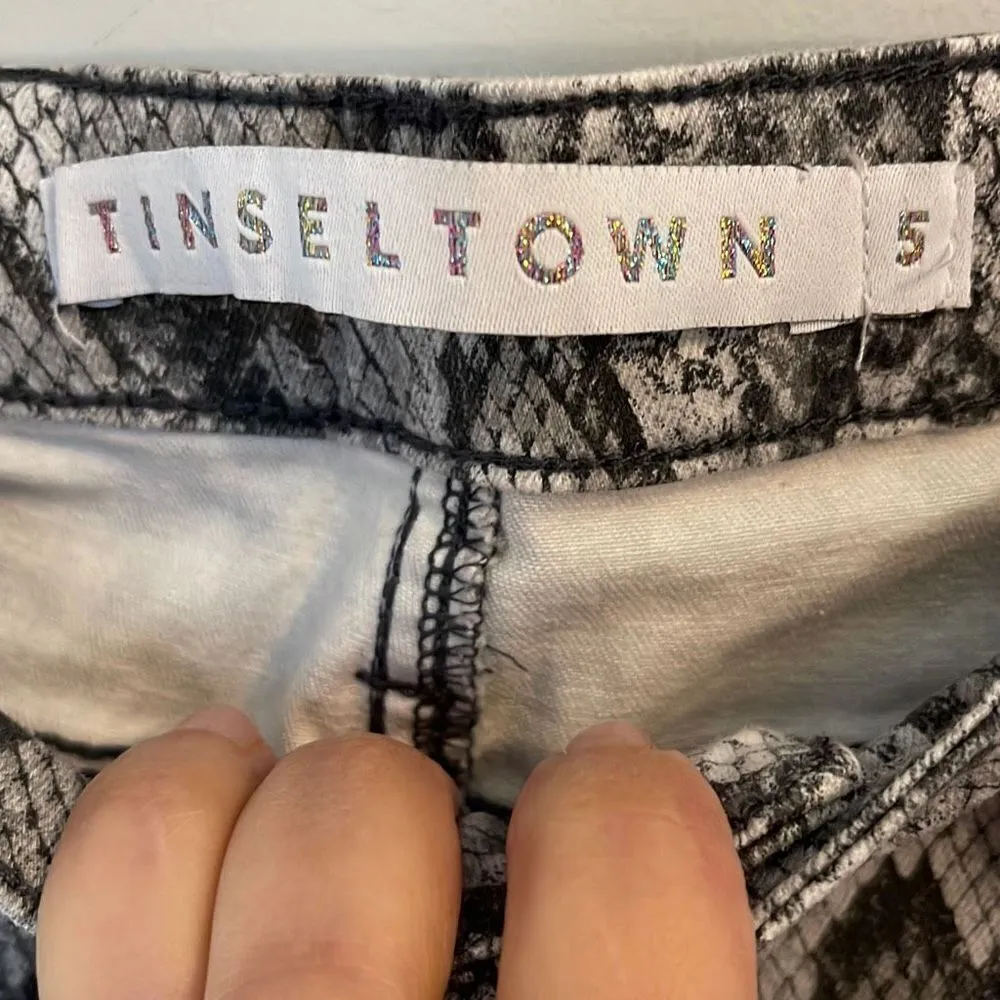 Tinseltown Women's Snake Print Pants High Rise Stretch Skinny Slim Leg Gray Sz 5 - Image 6