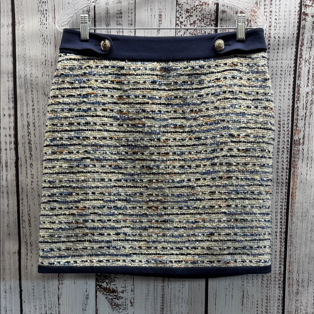 White House Black Market NWT Navy Ecru Combo Tweed Boot Skirt With Buttons - Image 2