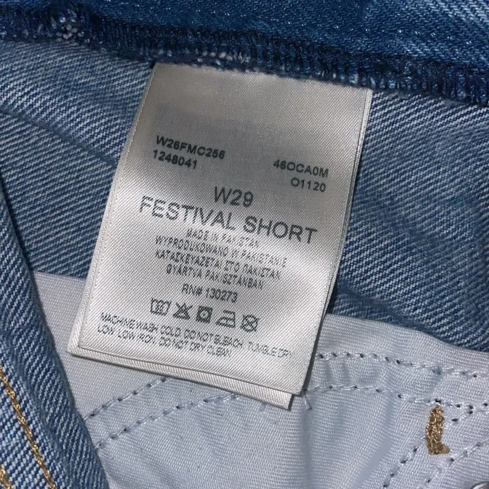 Wrangler Women’s Sz 29 Festival Shorts Jean Denim Cut Off - Image 5