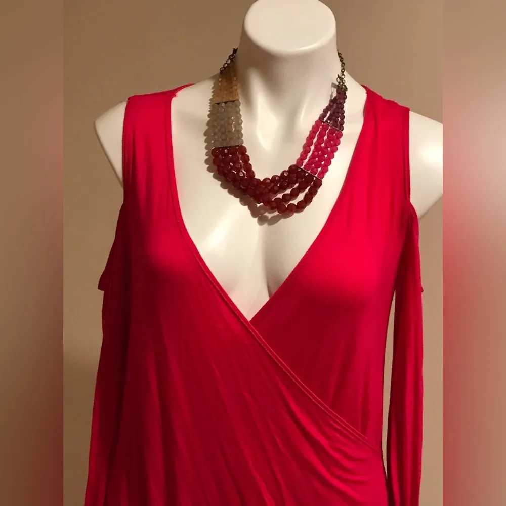 New York & Company hot pink Long Sleeves With  cold shoulder Low cut top Size XS - Image 2