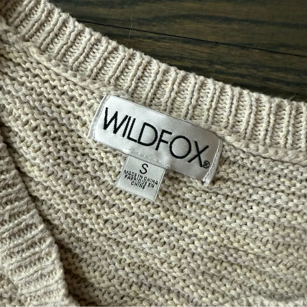 Wildfox Tan & Black Smile Cropped V-Neck Sweater - Image 9