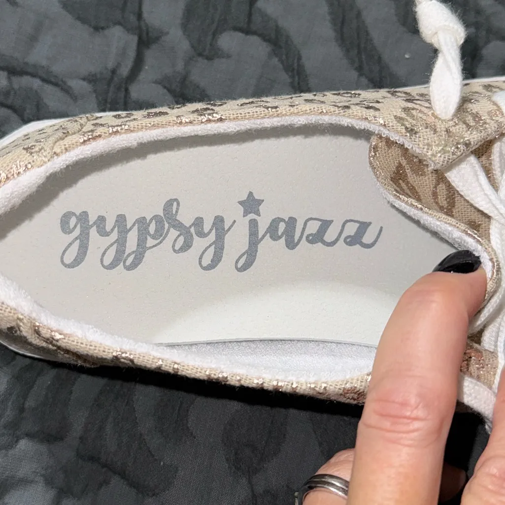 Gypsy Jazz size 10 rose gold animal print slip on shoes with laces new w/out box Tan - Image 11