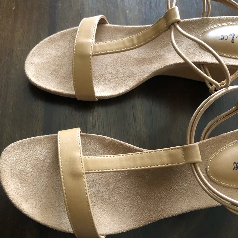 Style & Co Mulan Wedge Sandals size 9 light brown tried on in store no box - Image 3