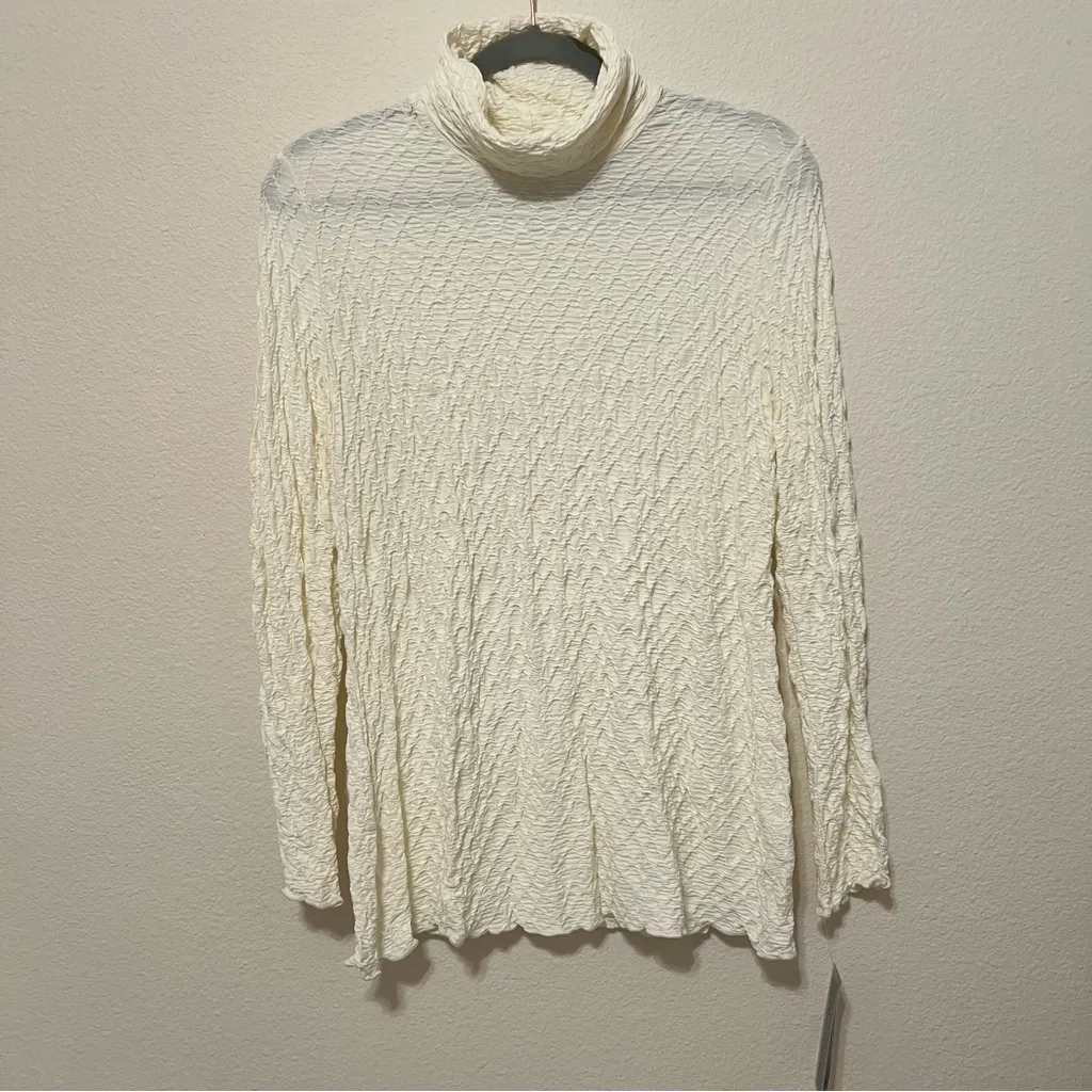 Snoskins textured turtleneck, Ski Snowboarding layer top cream color size L, NWT Size L - Image 2